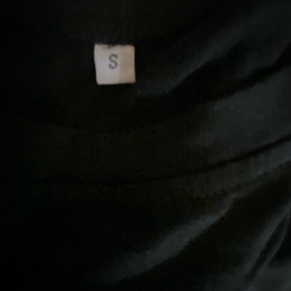 NWOT Black Sunflower Graphic Tee - Picture 7 of 8